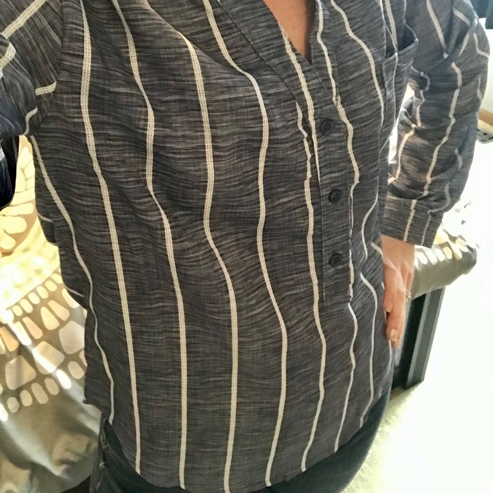 Striped V Neck - Picture 2 of 8